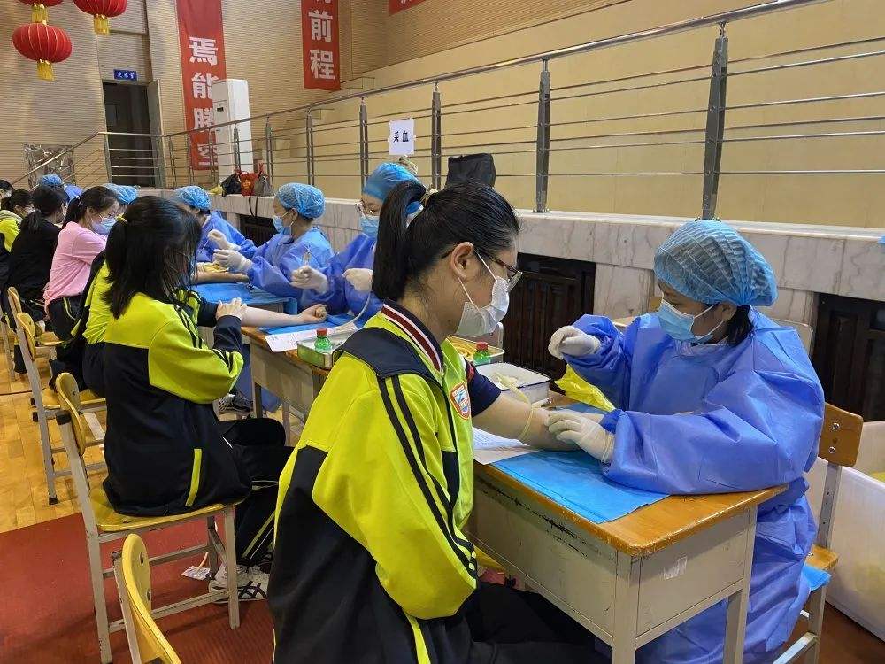 4月下旬的“高考体检”,全身要“一丝不挂”?学生表示很难配合