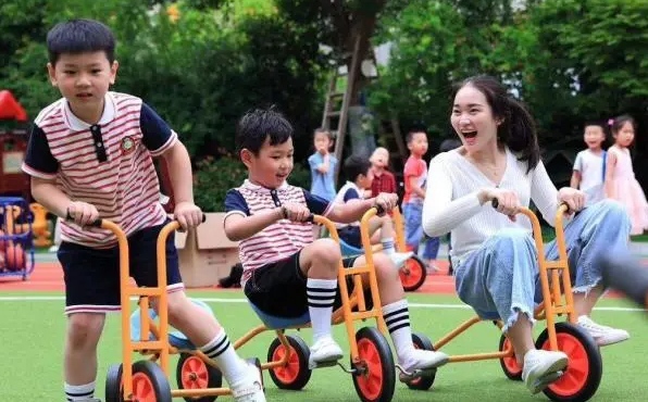 孩子上一年级后我才发现，公立和私立幼儿园的区别，希望你别选错