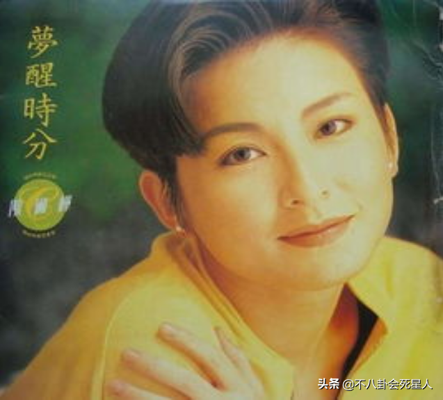 粘贴九首歌曲，皮肤失败，精神障碍，未婚生活，银杏的幸福