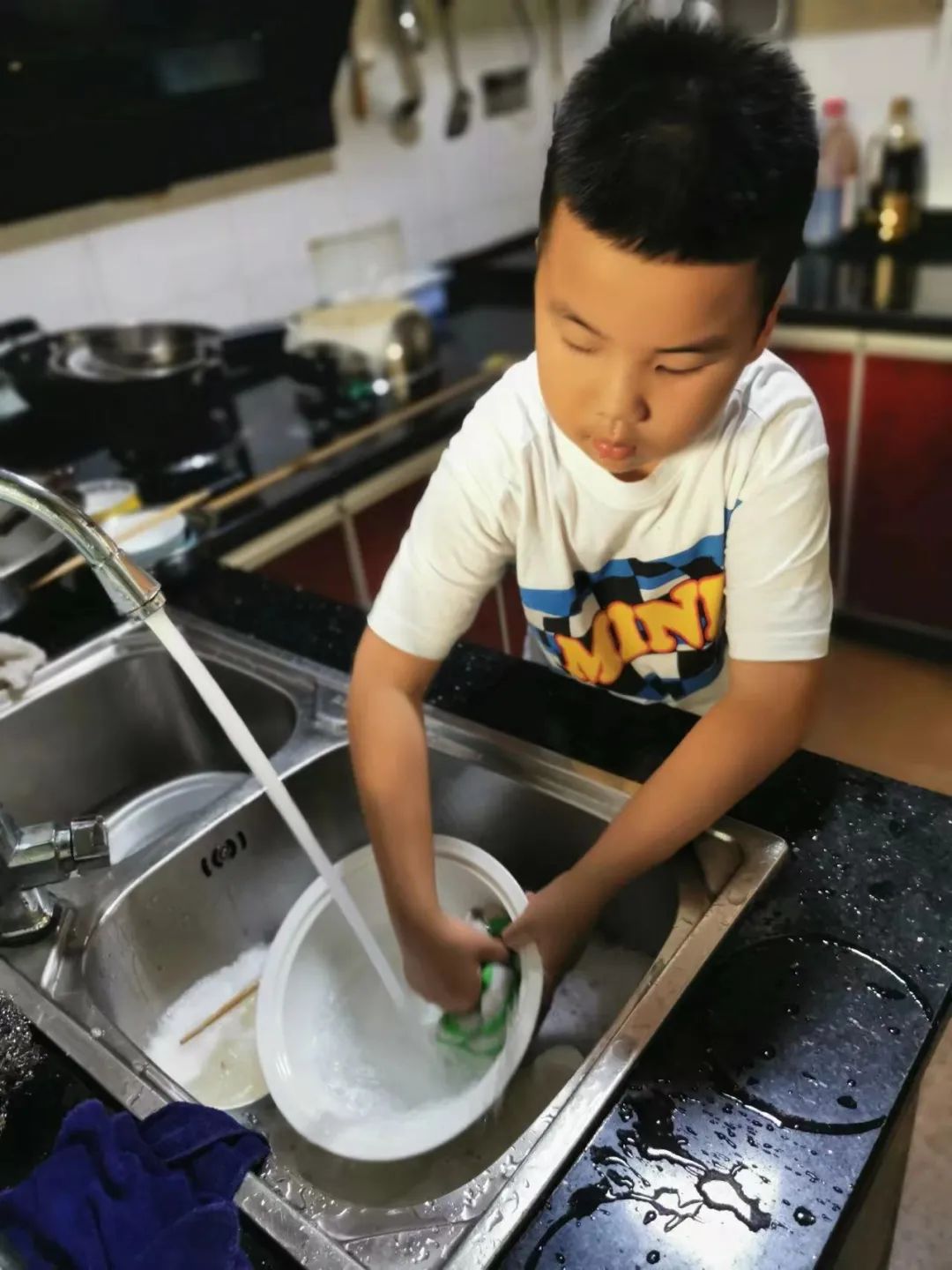 家庭小能手 劳动来创造｜双流区实验小学外国语学校践行劳动教育