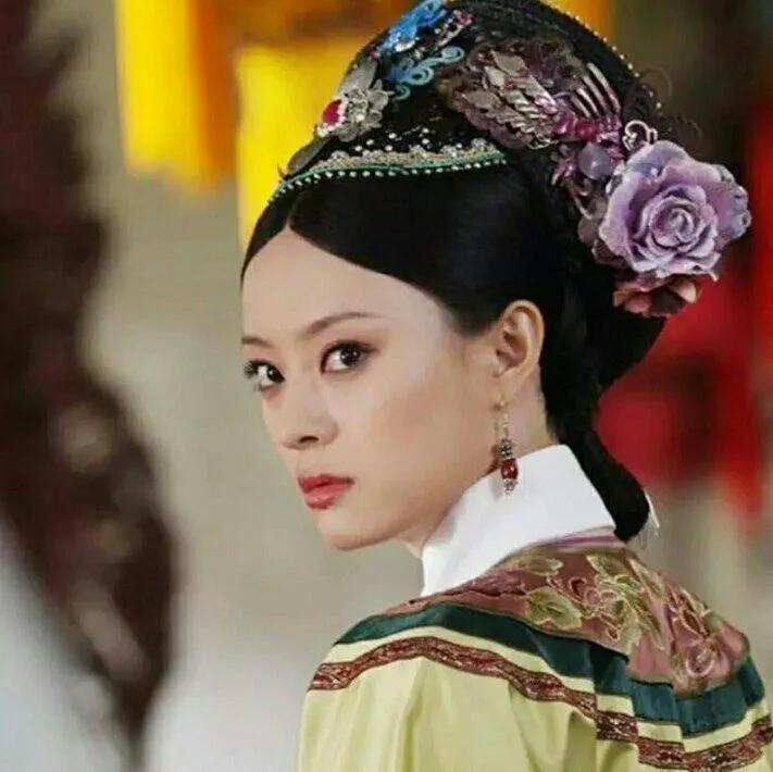 《玉骨遥》：星辰漫卷，冰雪凝眸，清冷仙侠爱情故事。
