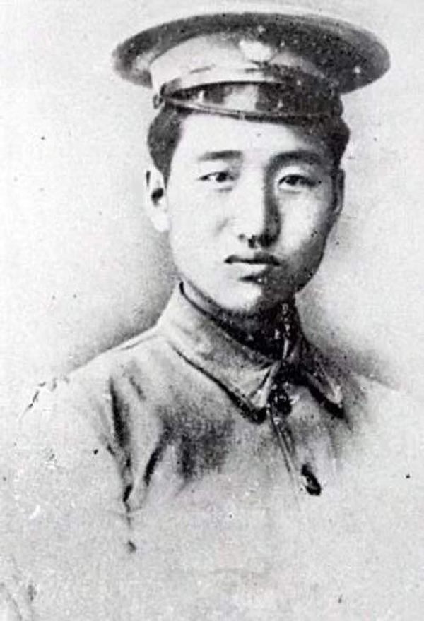 蒋介石如何评价我军十大元帅？朱老总是唯一帅才，贺老总让他恐惧