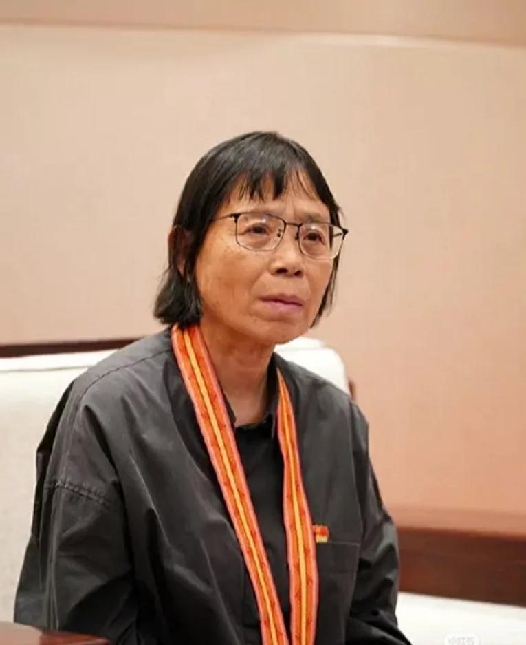 张桂梅老师,你要好好保重身体啊