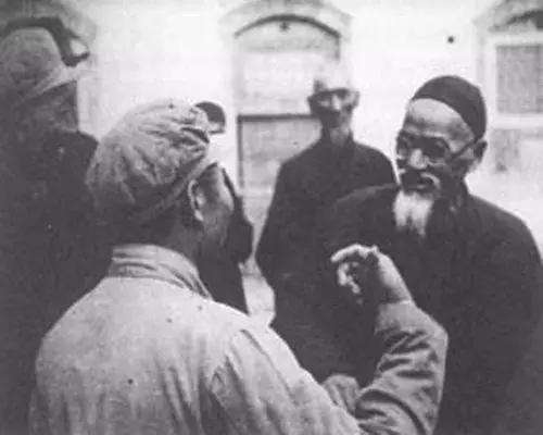 1950年杨得志赴京接受任务，朱德接见：彭德怀点名要你的十九兵团