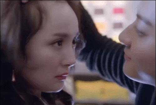 杨幂新造型真的“翻车”了？瞬间老10岁