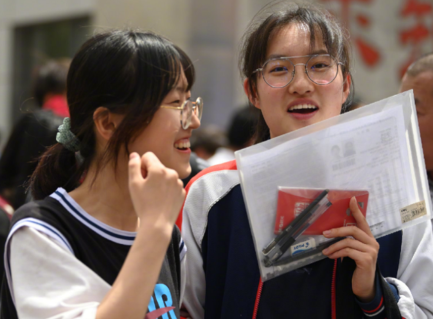 上海高校招聘人才，设置“颜值门槛”，颜值需要达到85分以上