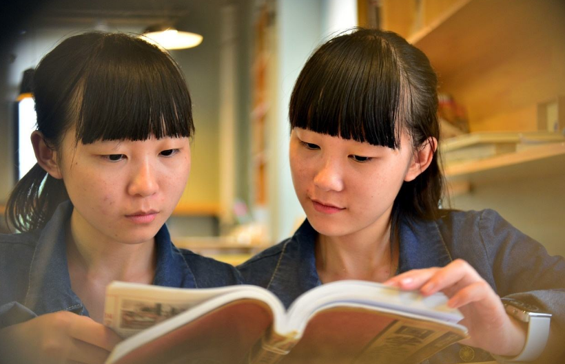 高考时双胞胎替考可行吗？官方：我有“火眼金睛”，看谁敢？