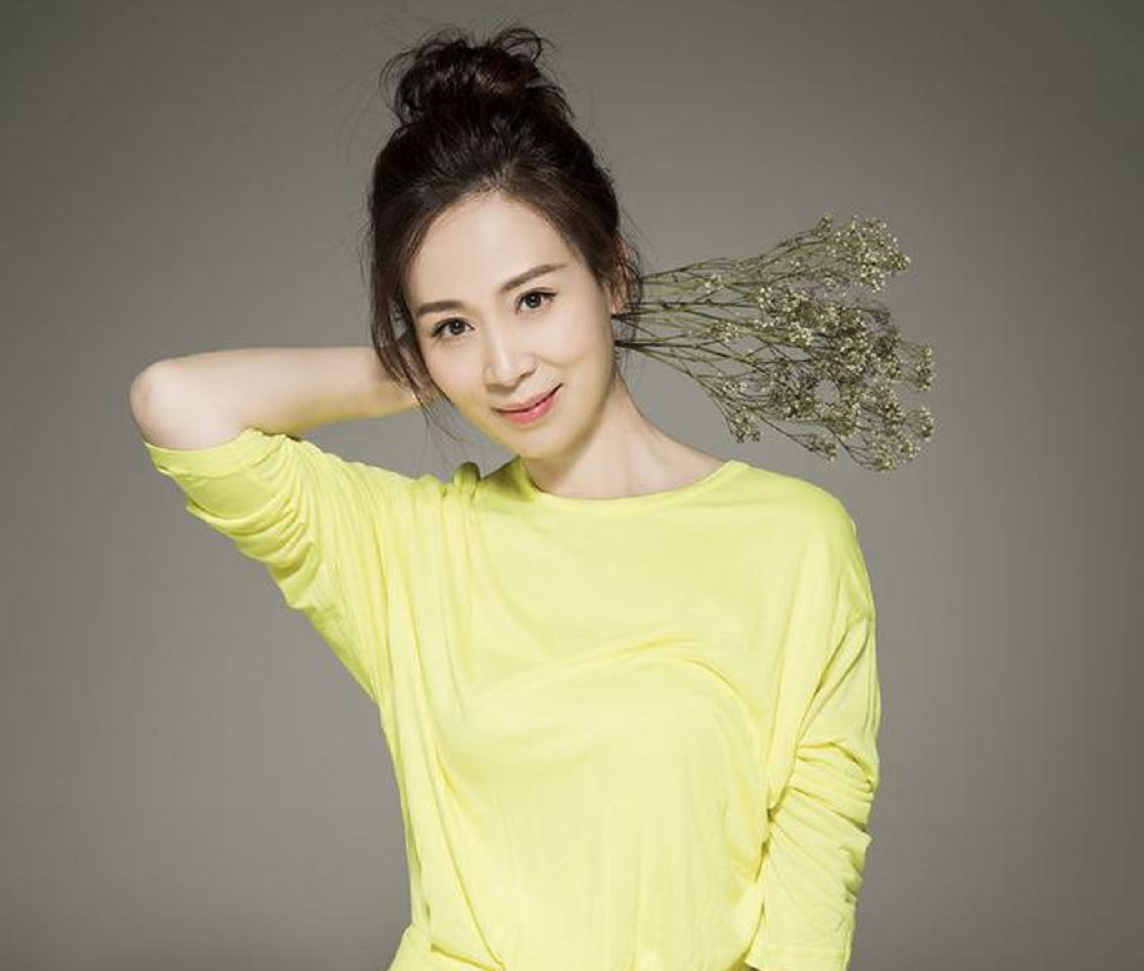 知名演员钱洁：新剧演赵丽颖妈，戏里戏外是“幸福妈”，儿子可爱