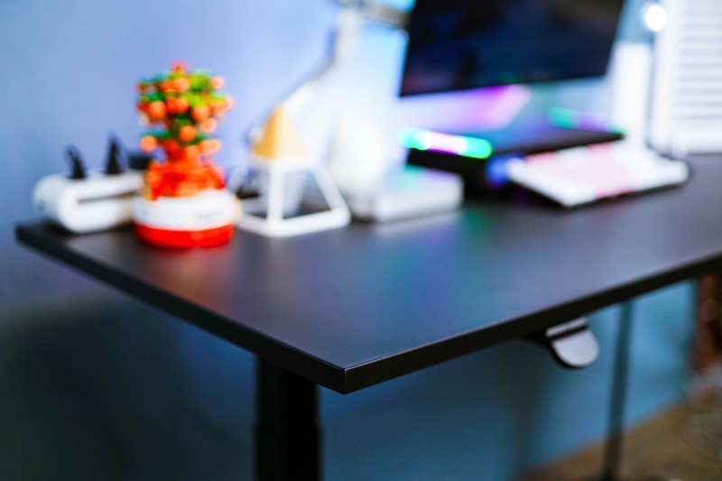 电动升降桌到底有没有必要买？极创悠品电动升降桌体验