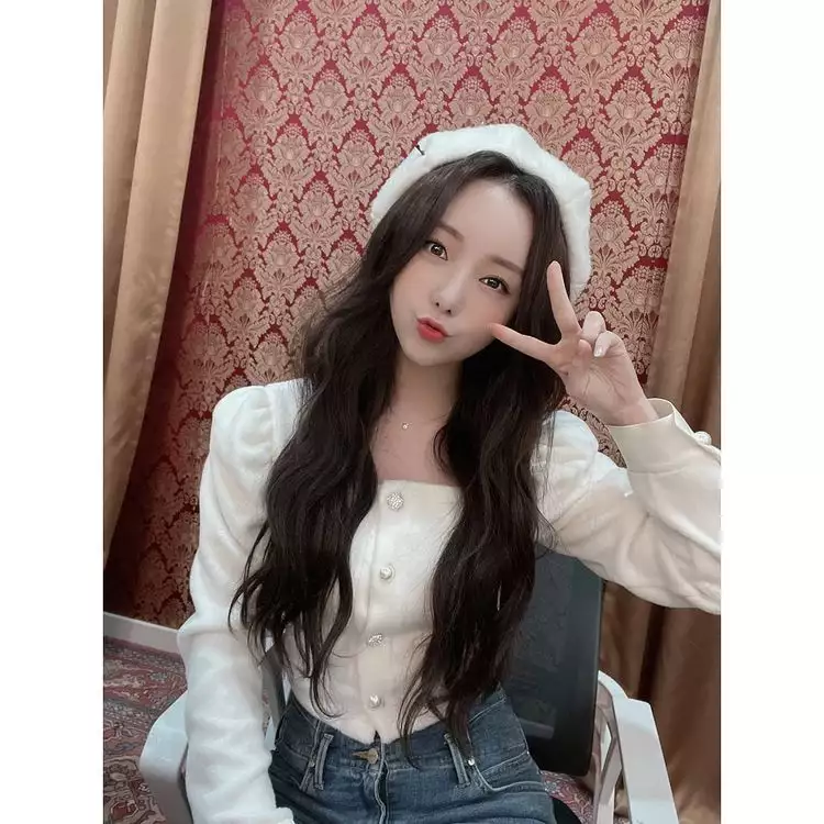 Lovelyz Kei公开新照片,却被韩网友评论整张脸都动过