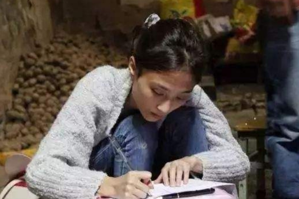 为啥农村出来的大学生，多数混得并不怎么如意？原因无非这几点