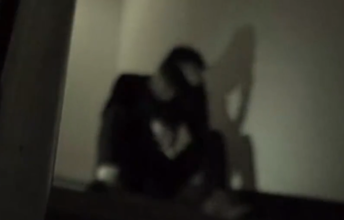 为报复丈夫，妻子将其诓进传销组织，丈夫逃出时已被打成小脑萎缩