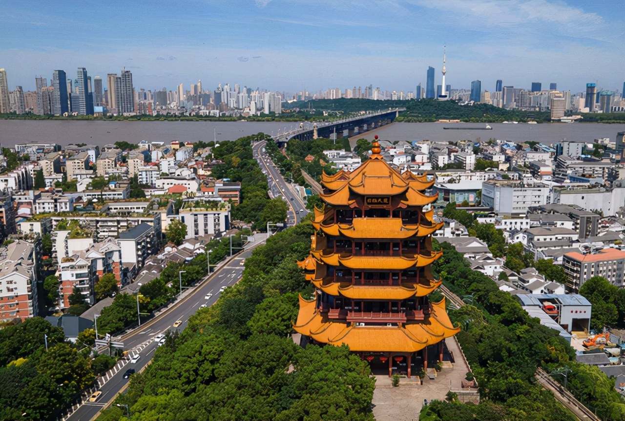 上海应届生落户条件，共需要72分，985、211,外语等都是加分项