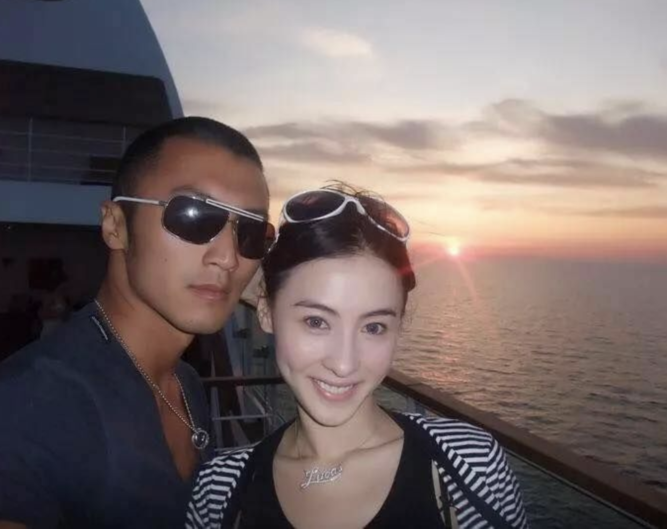 “高开低走”的7位港星，个个红极一时，却将一手好牌打得稀烂