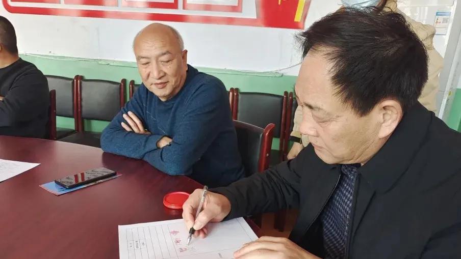 河北井陉县：胡仁村作为试点村开了一个会