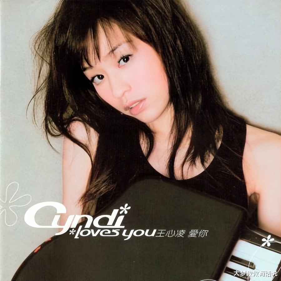 王心凌只能用左脸见人？她揭20年“不露右脸”背后真相