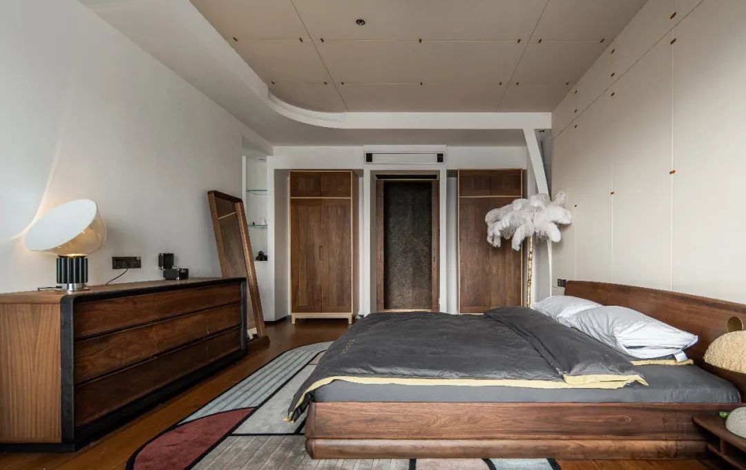 这对上海夫妻的290㎡新家，全屋布置的摩登复古，藏不住的高级感