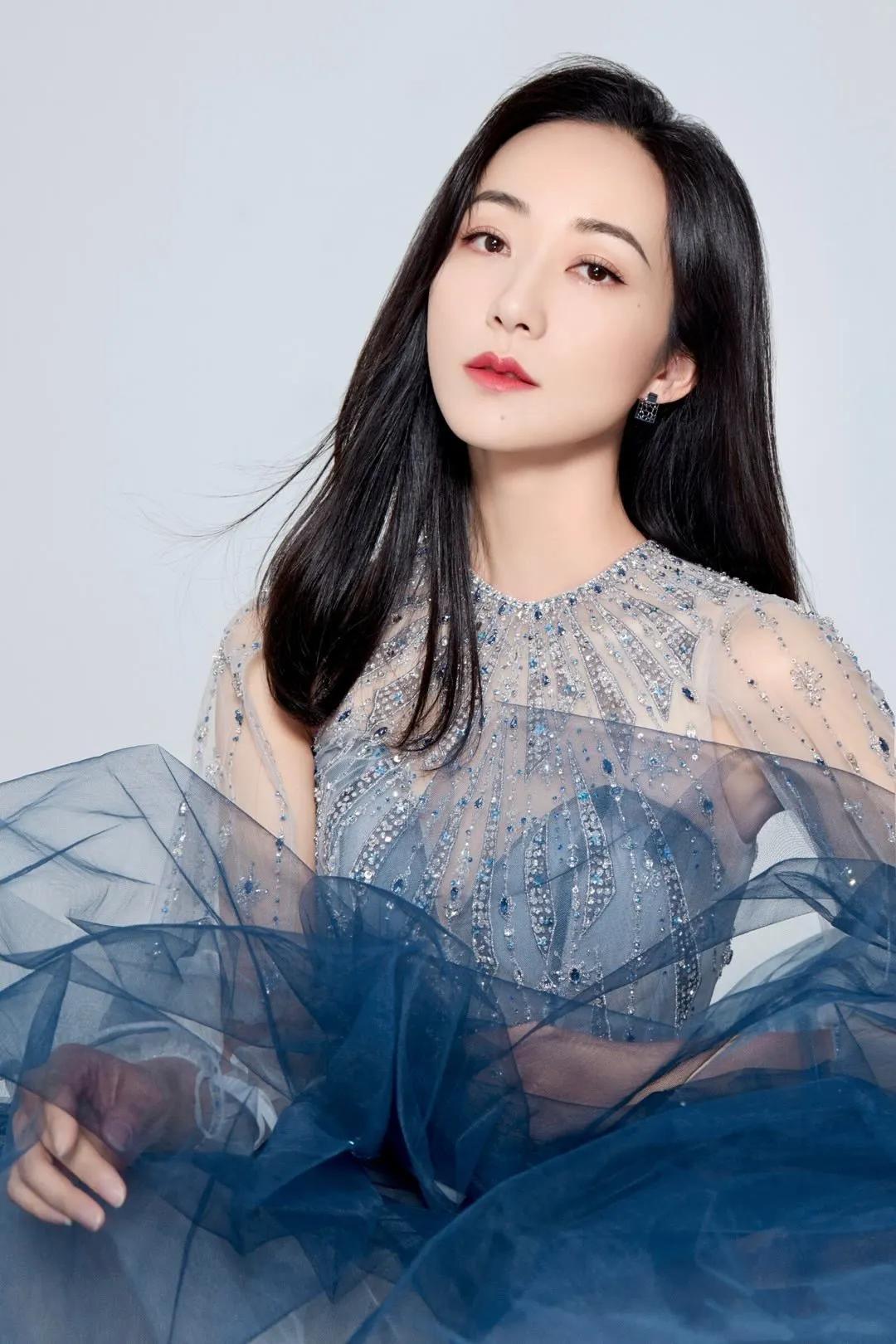 盘点娱乐圈家境显赫的四位女明星,最后一位惹不起