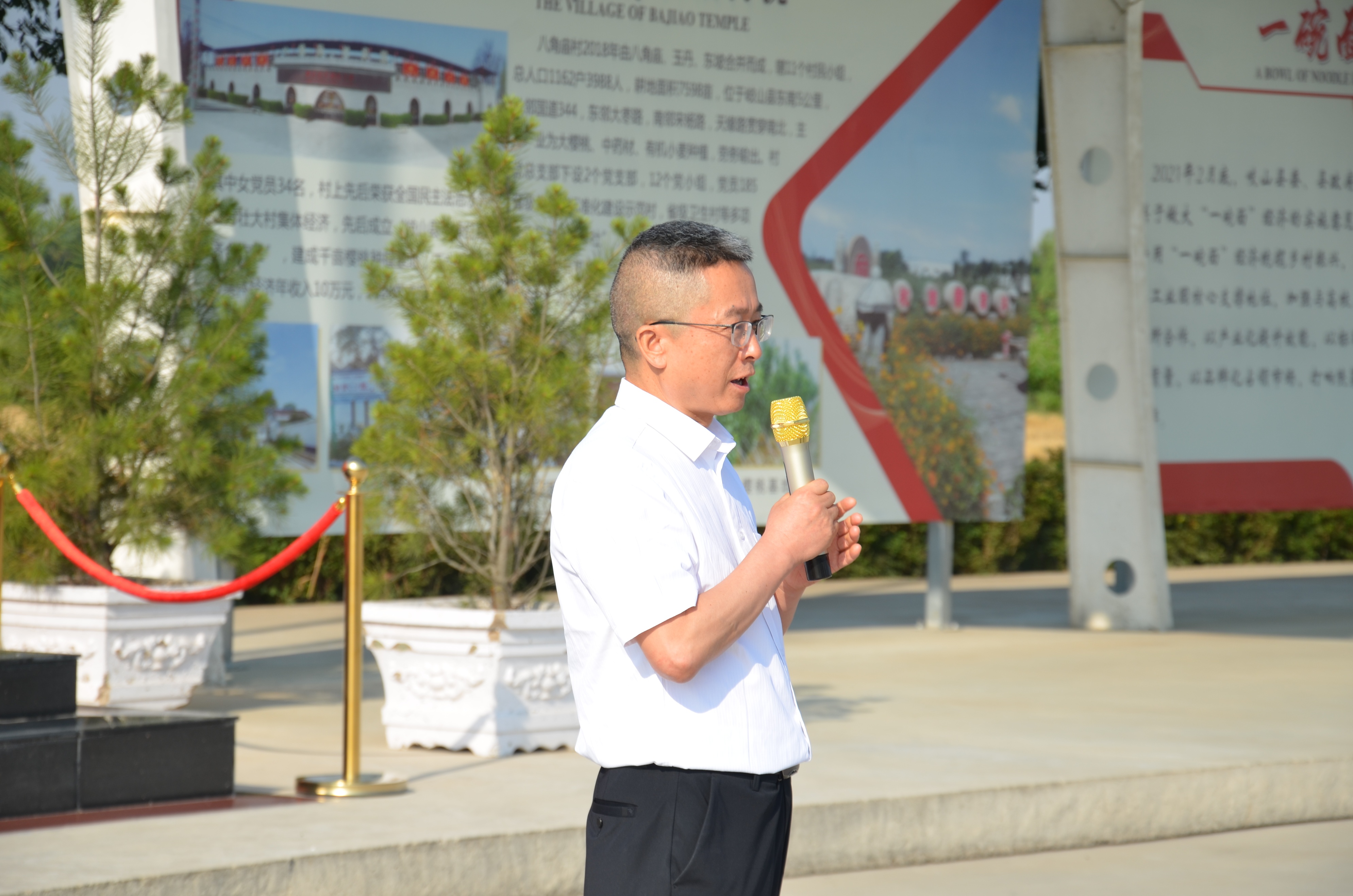 喜迎二十大，奋进新征程：工业园区机关党支部与企业共庆党的生日