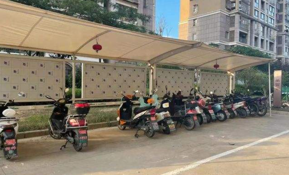 电动车车主收藏好：4个保养的小方法，让锂电池用上10年都没问题