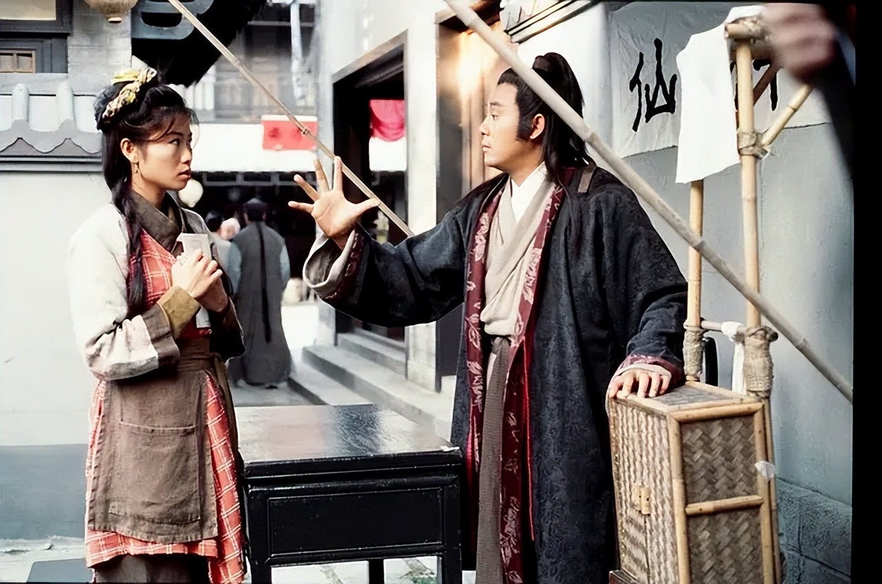 两位港姐飙演技，“身份互换”题材当年很新鲜，真假皇后互斗很爽