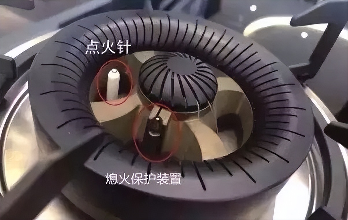 驚嚇！燃氣灶連續打火導致燃氣閃爆！為什么打火不能反復嘗試？
