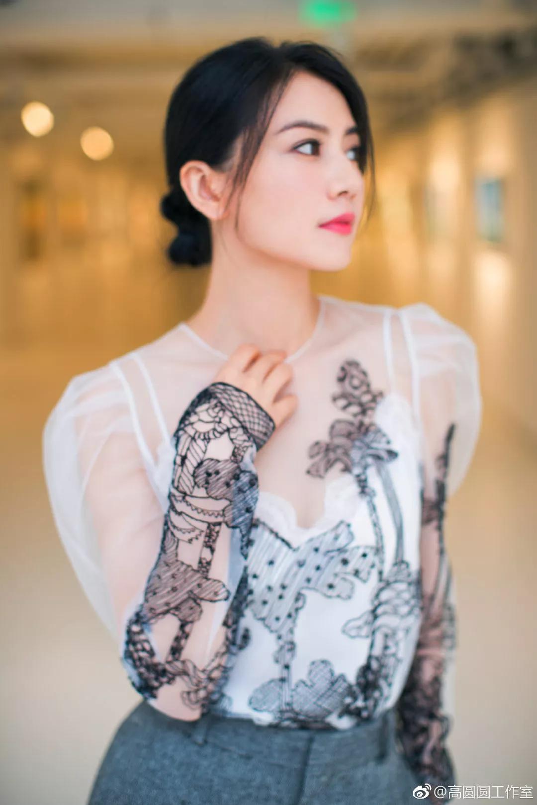 气质脱俗 美丽佳人高圆圆