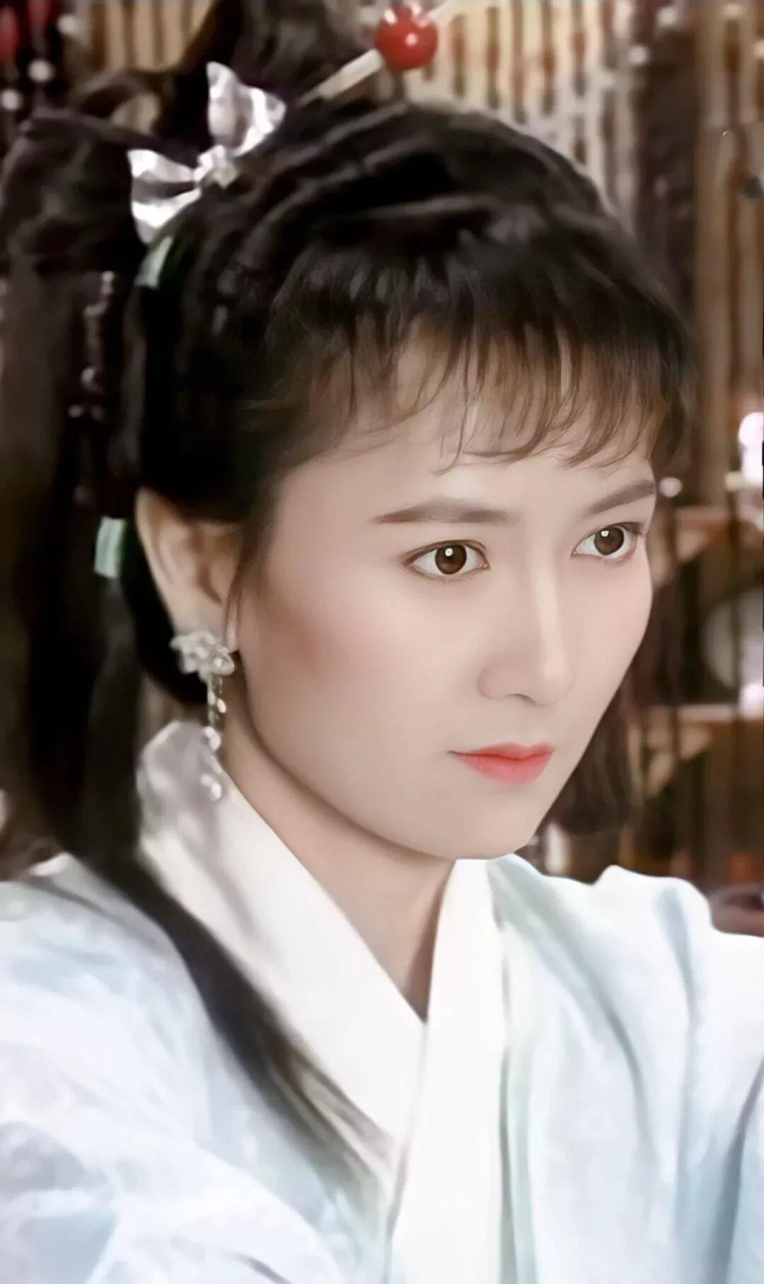 陈美琪版的小青太美，太可爱了