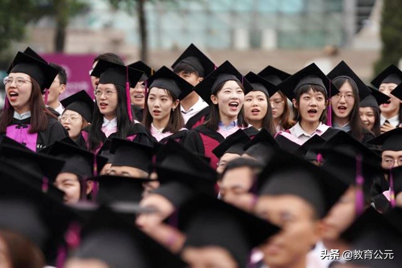 清华与北大的毕业生都去哪里了？收入如何？大数据给你揭开真相