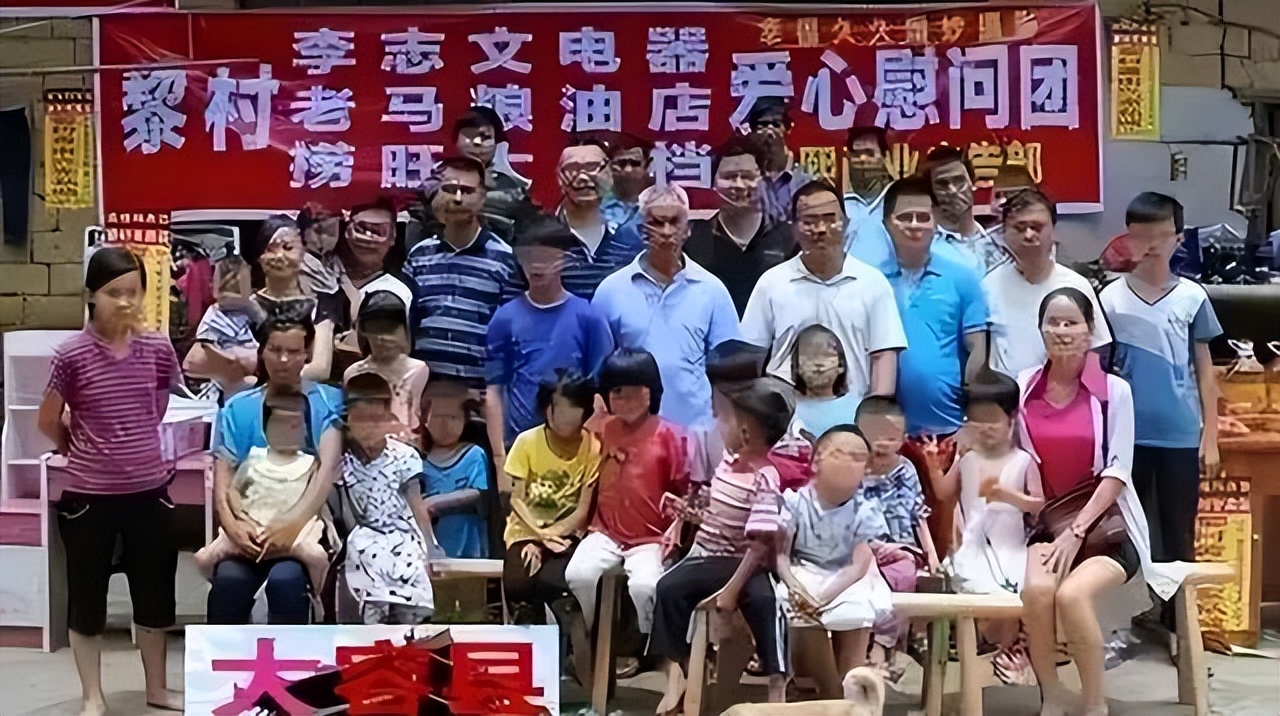 “超生游击队”真实事件：21年连生15个孩，妻子生产细节让人心疼