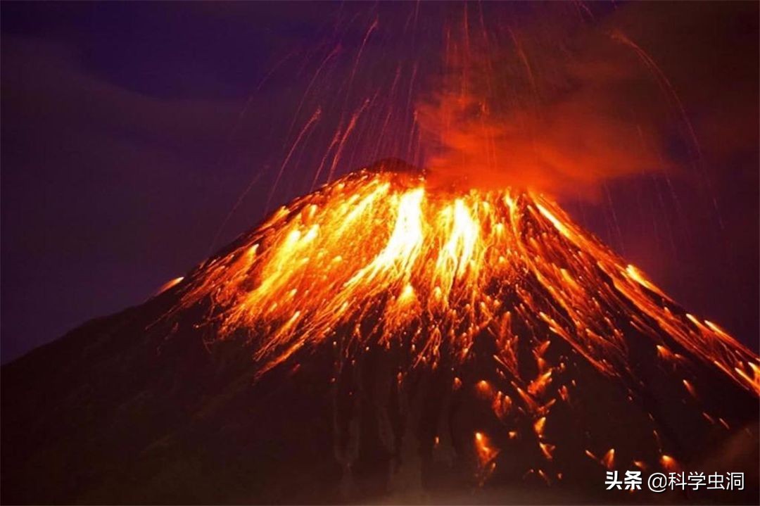 地球上最大的"火药桶",黄石超级火山有多恐怖?能被核弹引爆吗