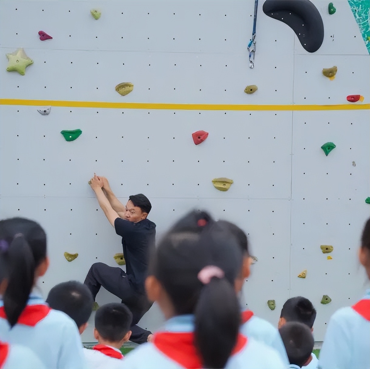 喜报！南湖小学被授予新区体育后备人才基地和体育传统特色学校
