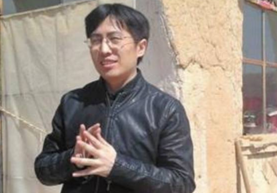 高考647分的高材生，蜗居网吧4年不回家，不洗澡不换衣服