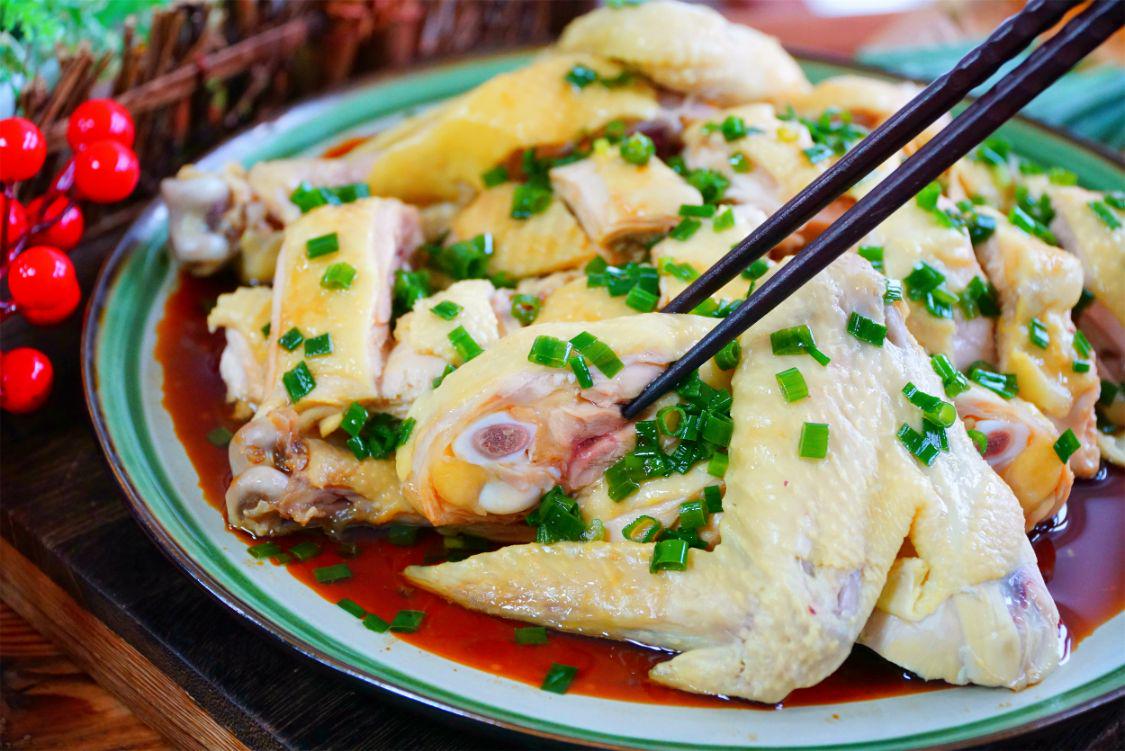 广东的葱油鸡，教你3个窍门，一嫩二鲜三香，在家做出老广的味道