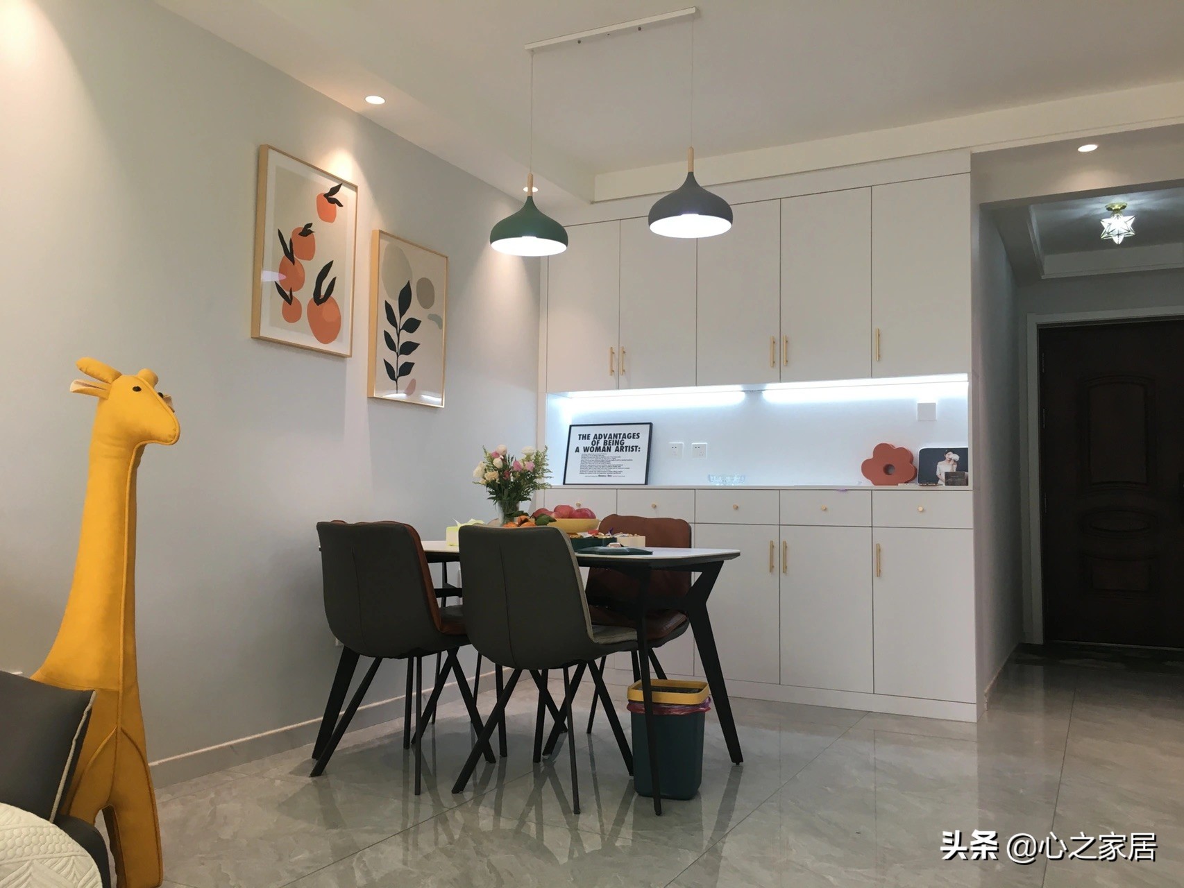 65㎡完全靠自己设计的新家，虽然只是两居室，但却充满精致和温馨