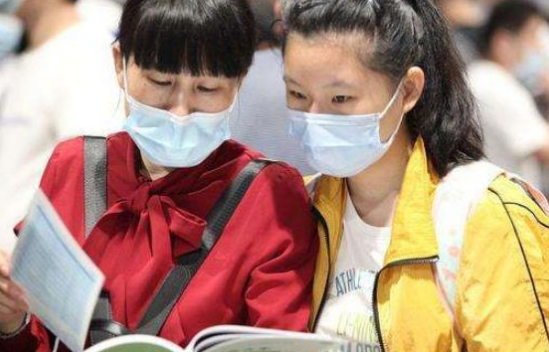 河南这3所大学“钻空子”，学生毕业后很难找到工作，报考需注意