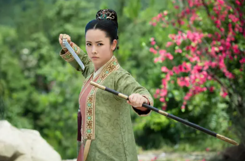 谁说她没年轻过？别小瞧了这些“妈”！她们惊艳四座时你还在玩泥