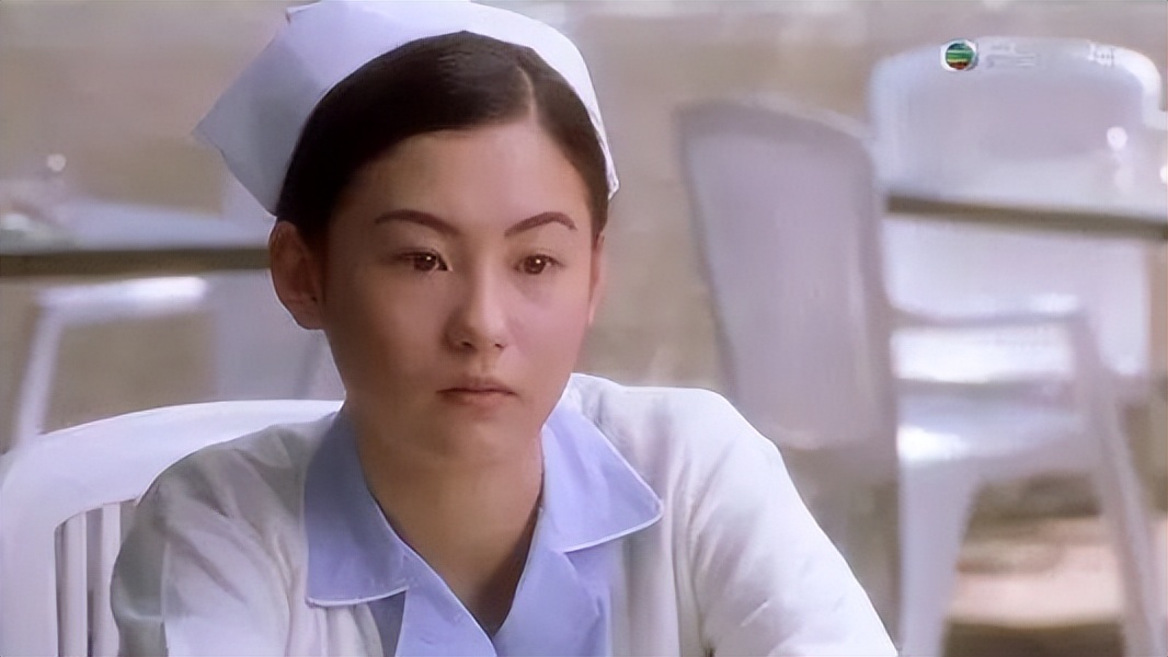 同样是演护士，把朱茵，张柏芝，赵丽颖放在一起，差别就出来了