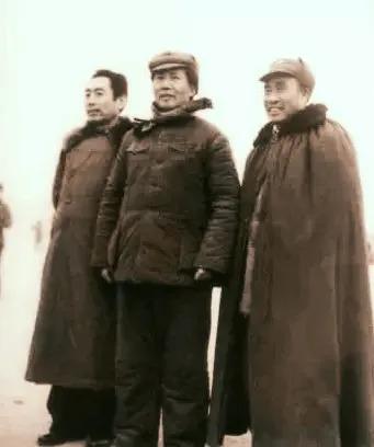 毛泽东写的这首词只有16个字，朱德和周恩来为何赞不绝口？