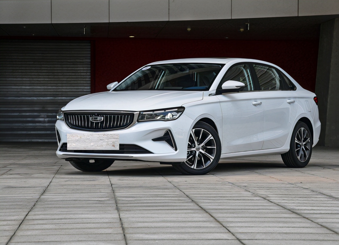 第4代吉利帝豪,实力过硬,口碑好,售价6.99~8.89万