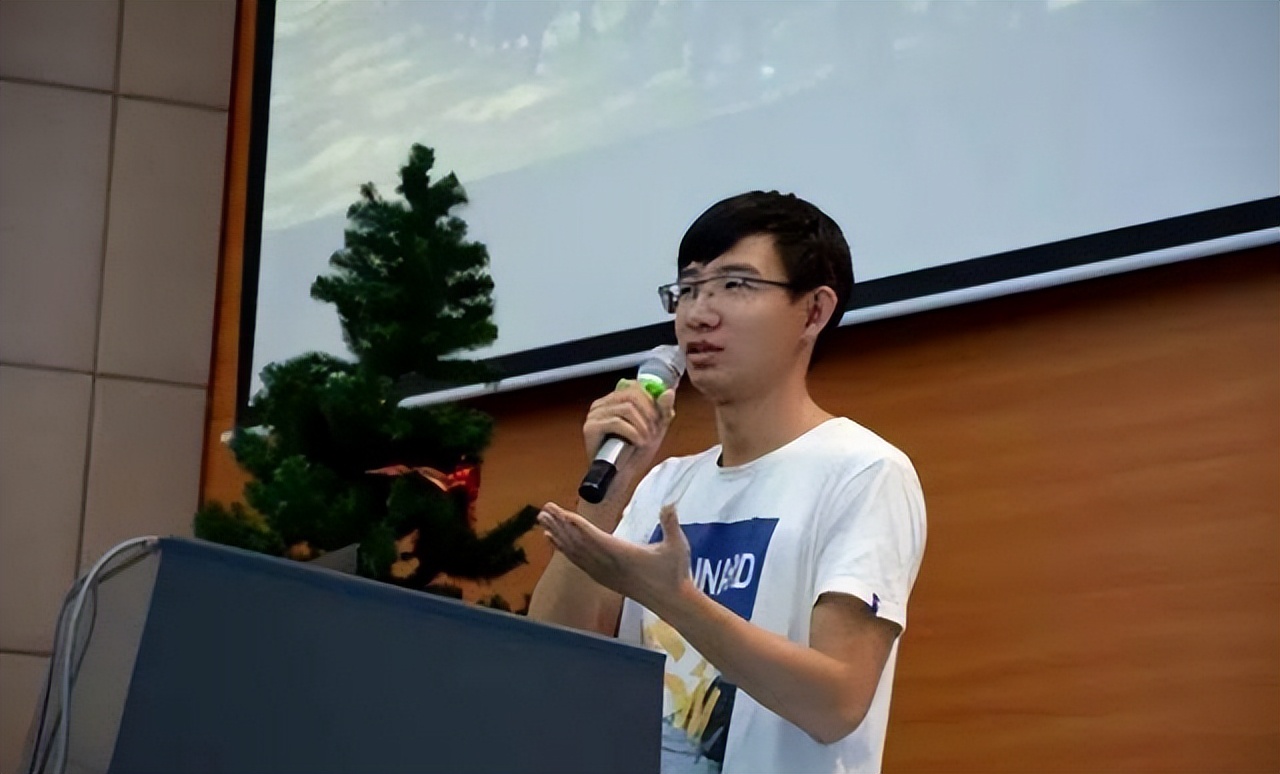 高考状元拼命故事（拼命考入北大的衡中状元）