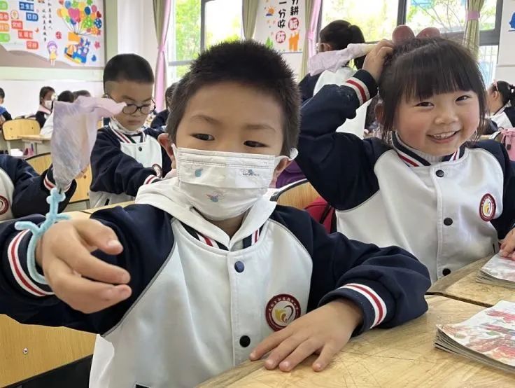成都高新区朝阳小学开展“节气深耕·清明节气”主题活动