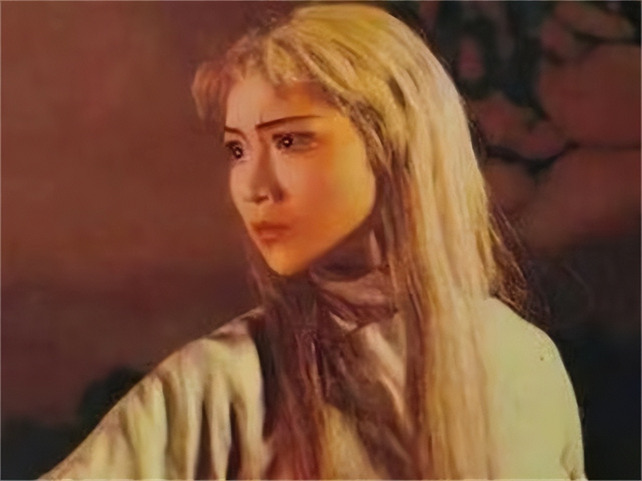 石钟琴：饰演“白毛女”爆红，恋人苦等她十年，今77岁仍热爱舞蹈