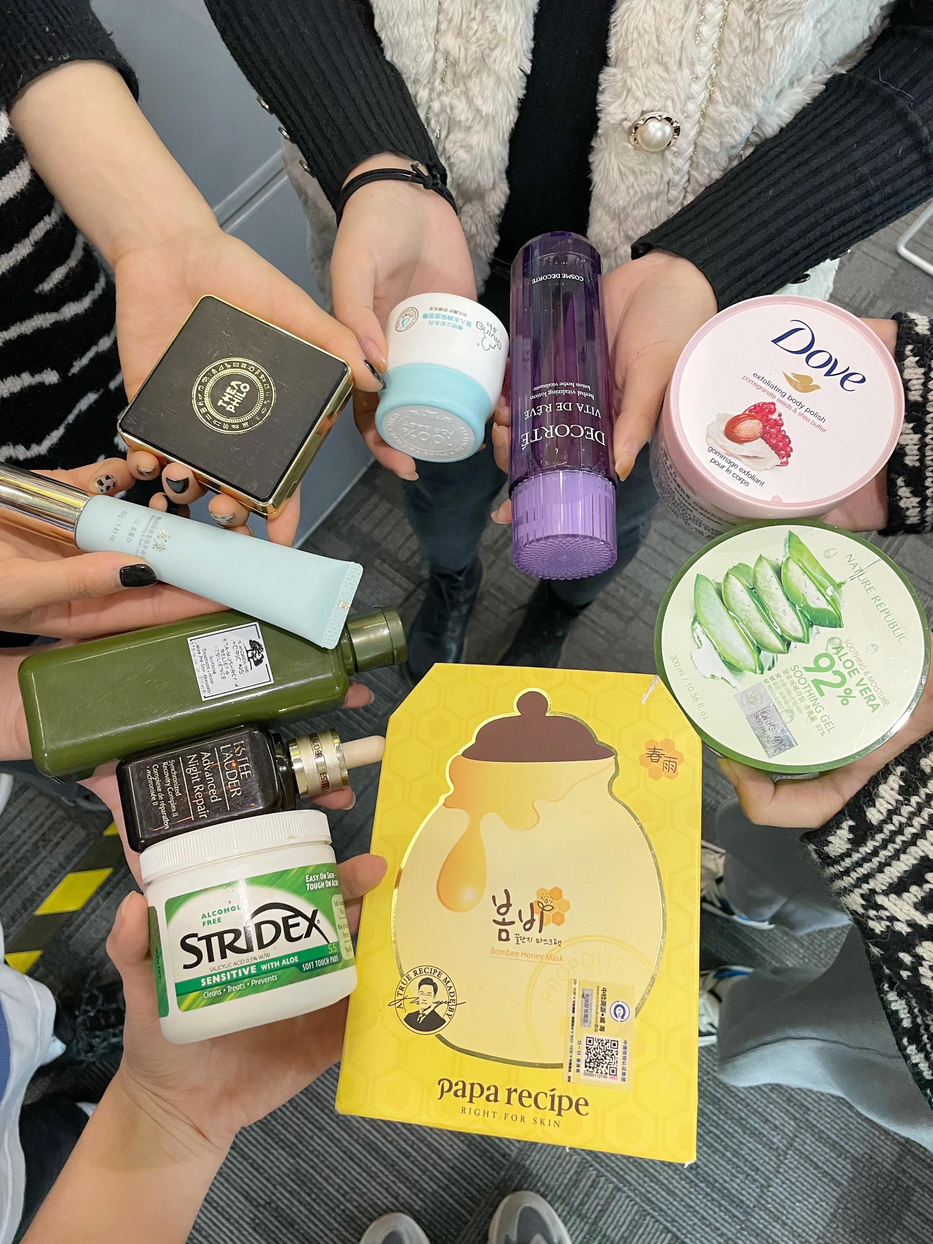 乔迁送礼物（乔迁的礼物）