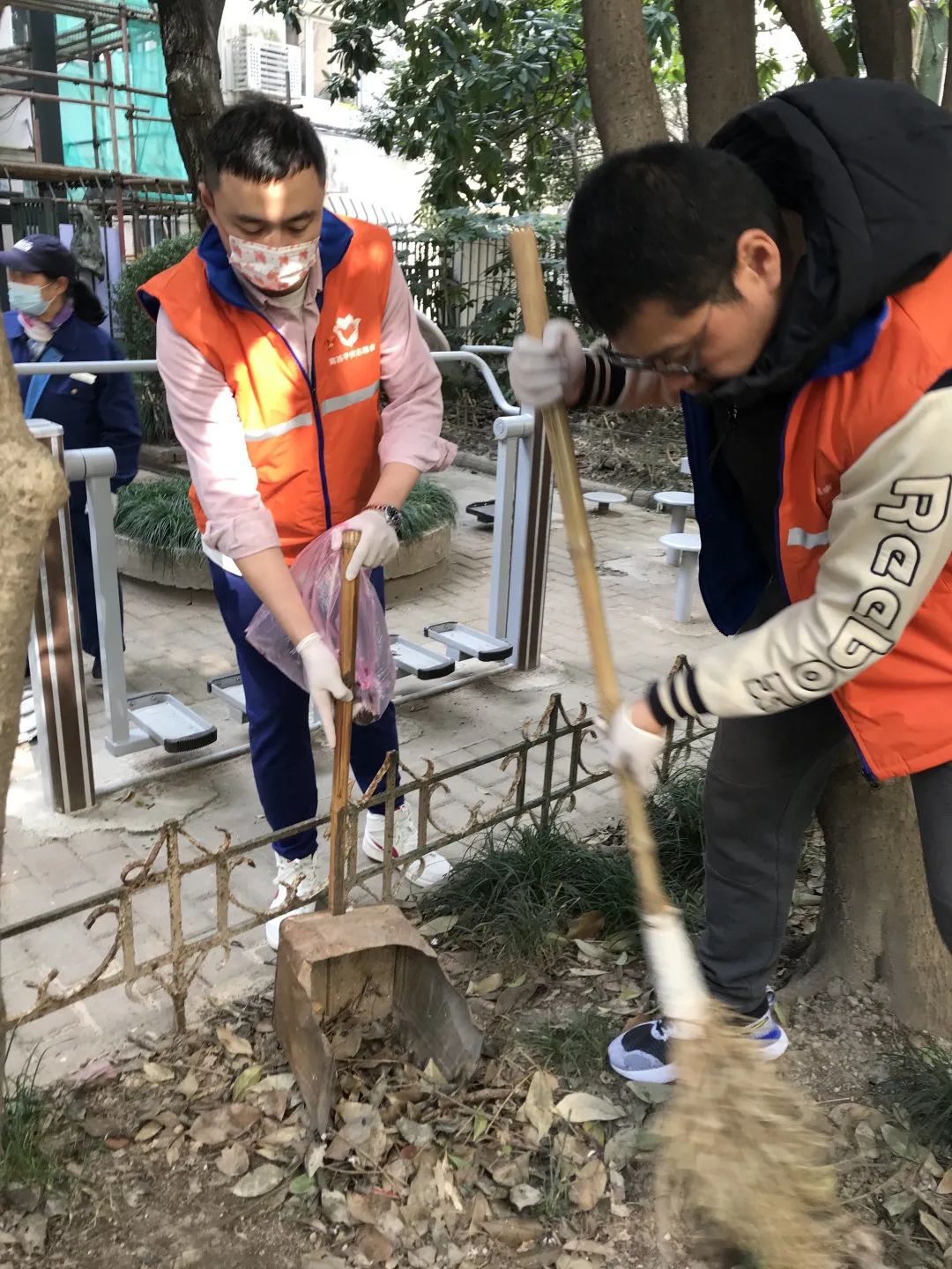 五星体育是哪个地方的(学雷锋，五星体育在行动)