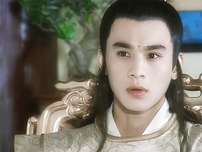 被誉为"天涯四美"之一的乔振宇,温润如玉的贵公子形象,现在44岁的他也