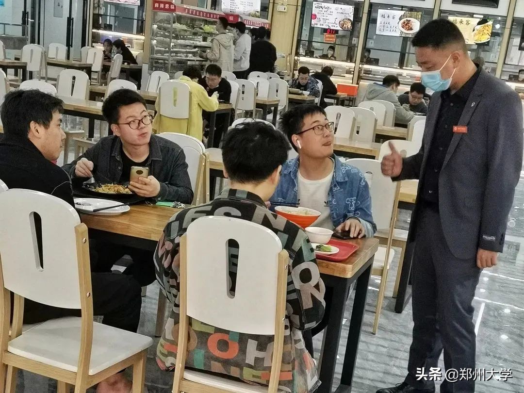 今天，致敬劳动者！