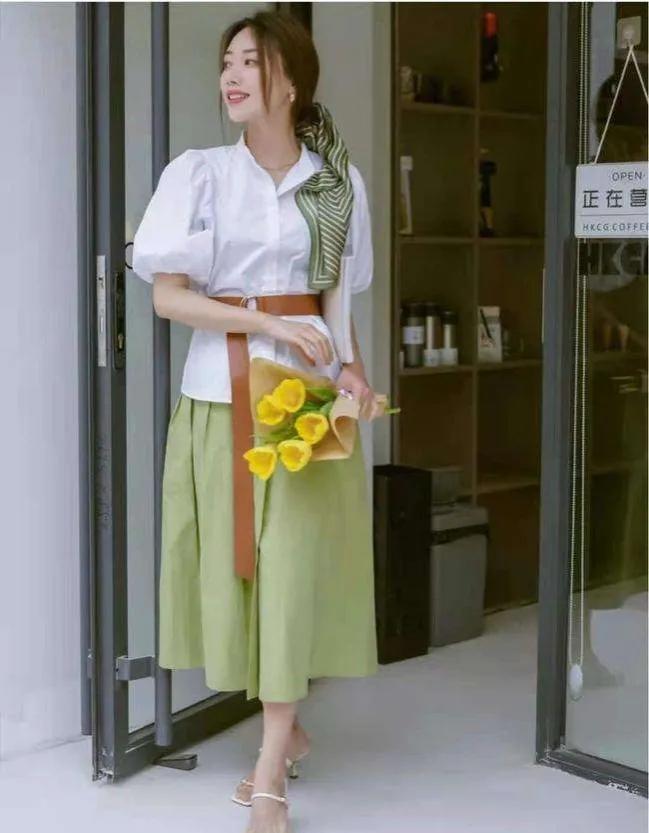 衬衣别再只会搭配牛仔裤了(衬衣如何搭配牛仔裤)