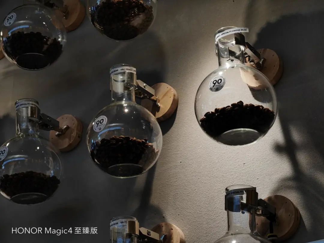 荣耀Magic4 至臻版测评：影像旗舰中的“傻瓜相机”