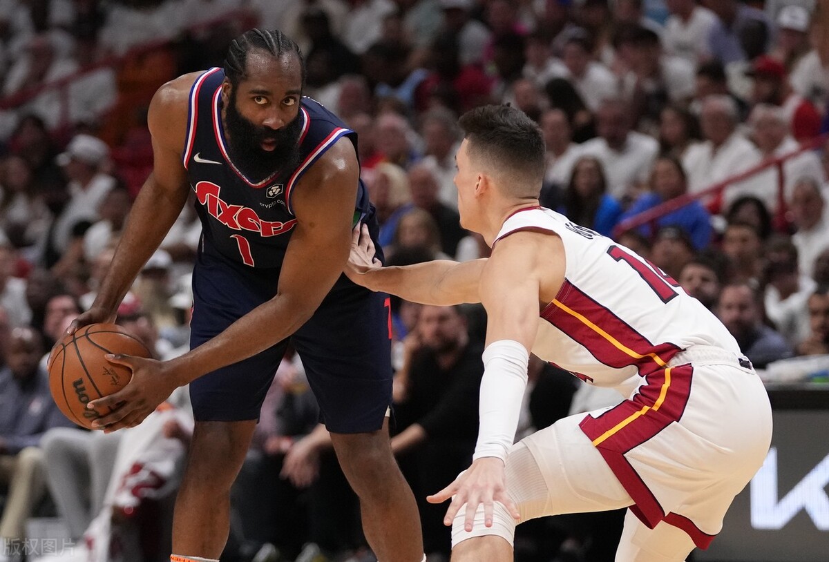 为什么nba巨星突然变得平庸了(33岁的哈登，正在逐渐走向平庸，他为何陨落得这么快？)